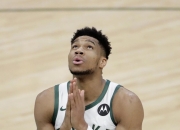 NG体育-关于字母哥连续七场比赛得分超过连败，勇士挑战极限！的信息