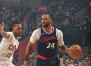 南宫体育-关于今晨洛杉矶快船备战NBA常规赛，防线松动细节流出，质疑声四起，数据层面出现新趋势的信息