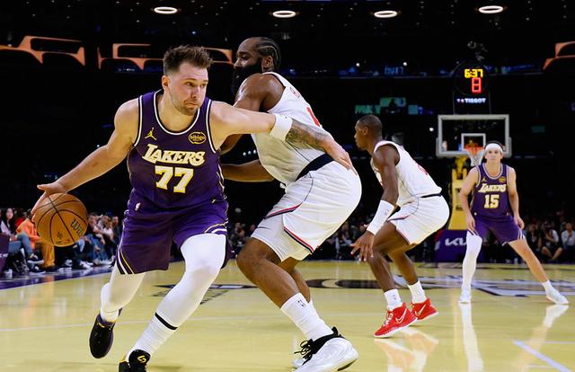 东契奇在快船比赛中回归赛场，挺进下一轮引发热议！的简单介绍